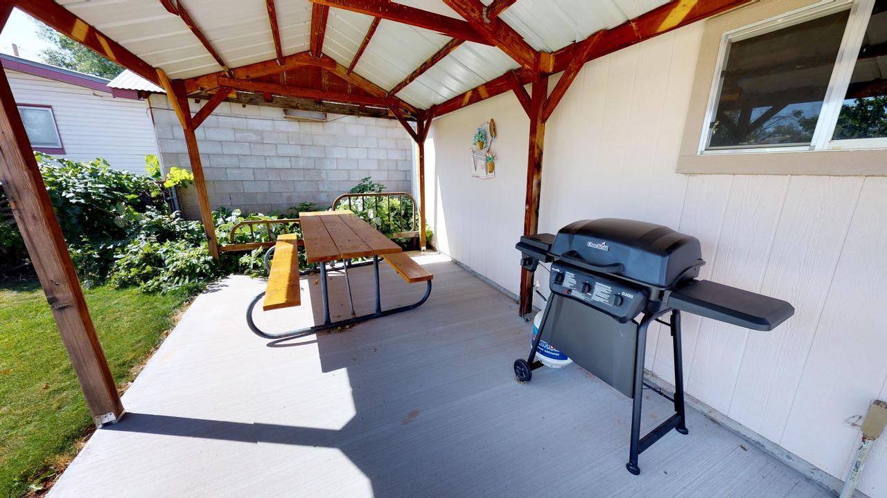Hot Tub And Grandma'S Cottage, Charming And Nostalgic Blanding Bagian luar foto